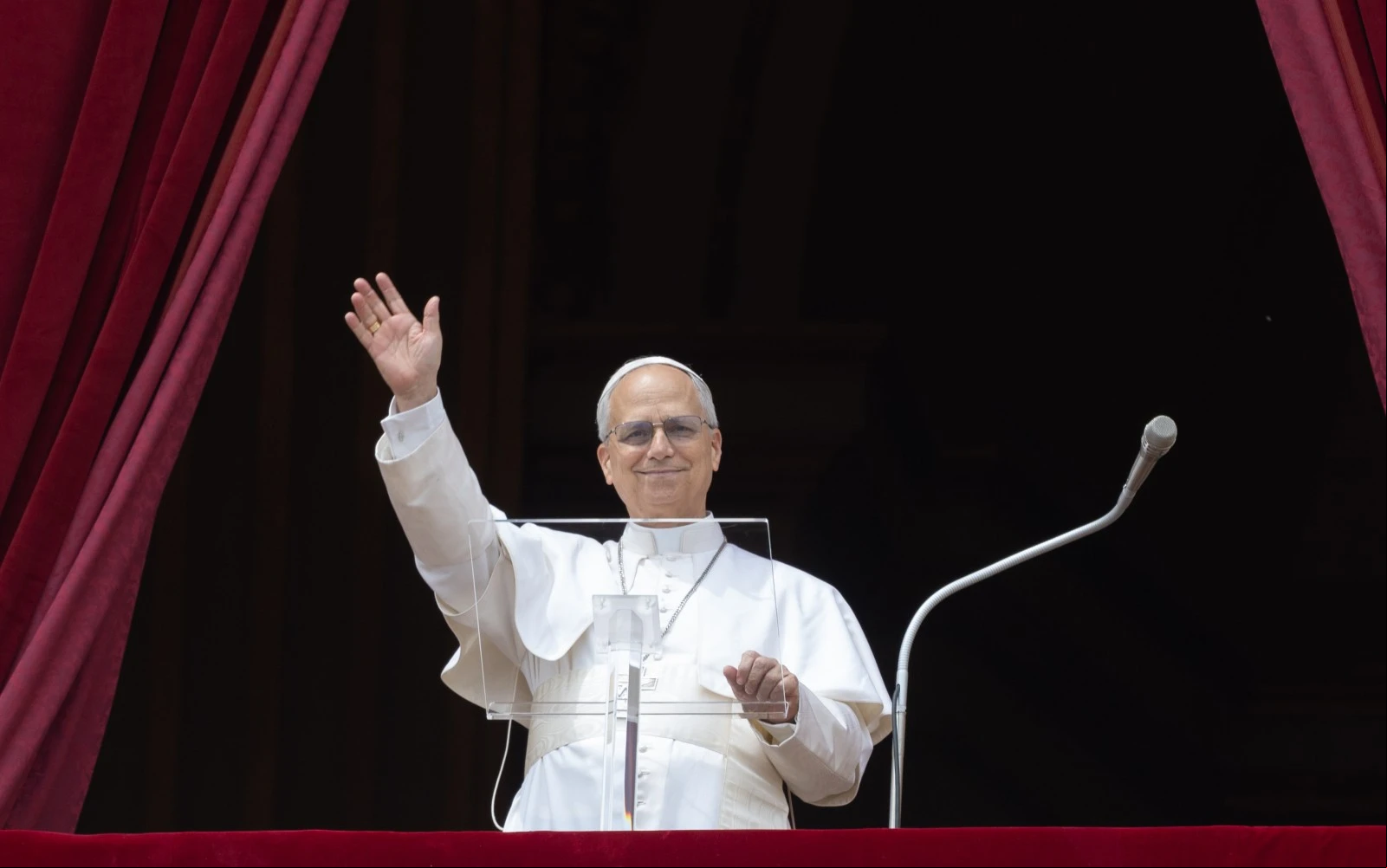 El Papa León XIV, durante su primer rezo público del Regina Coeli.?w=200&h=150