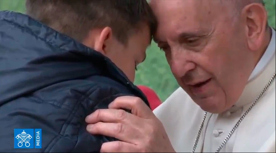 El Papa Francisco con el pequeu00f1o Emanuele - Foto: Captura de pantalla (Vatican Media)?w=200&h=150