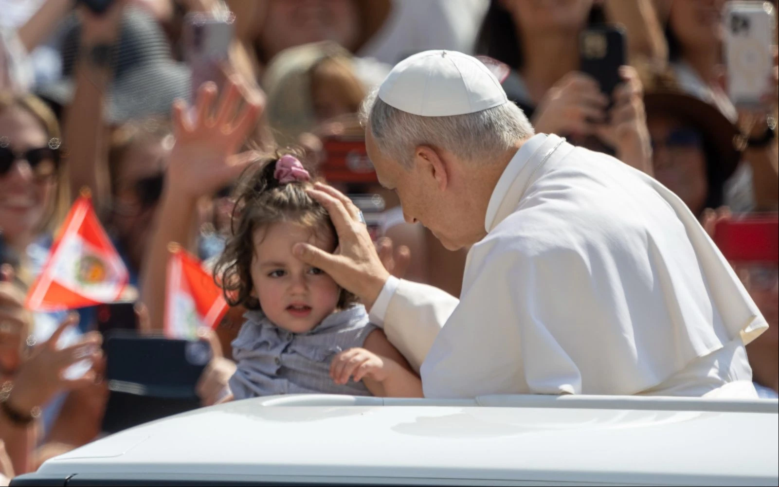 El Papa bendice a una niña en la audiencia general de este miércoles?w=200&h=150