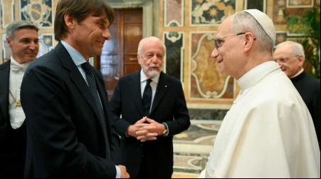El Papa León XIV recibe al equipo de fútbol del Nápoles