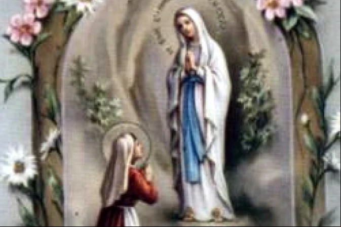 Católicos de Francia rezan ante Virgen de Lourdes por la Iglesia en el mundo