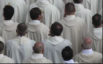 Foto referencial de sacerdotes.