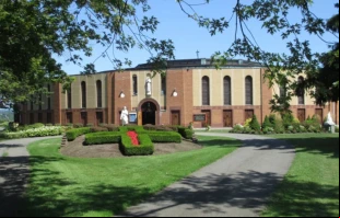 La iglesia de estilo coliseo en el Santuario Nacional de Nuestra Señora de los Mártires. Crédito: Amigos de Nuestra Señora de los Mártires