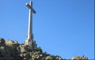 Cruz del Valle de los Caídos, la más grande del mundo. Crédito: Pixabay.