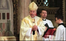 El Arzobispo de Westminster (Reino Unido), Cardenal Vincent Nichols.